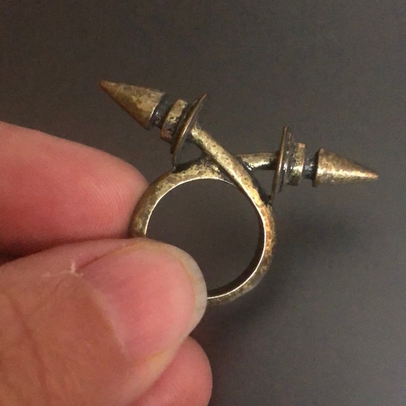 Very cool vintage ring - Picture 1 of 3